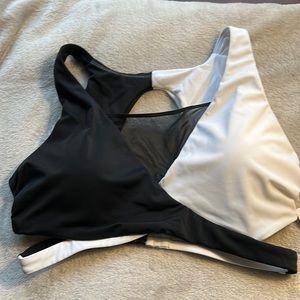 Swimsuits for All Size 14 Black and White Bikini Top Nwt